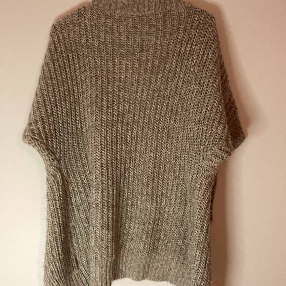 cardigan sweater soft cozy Romeo Juliet - Picture 3 of 4